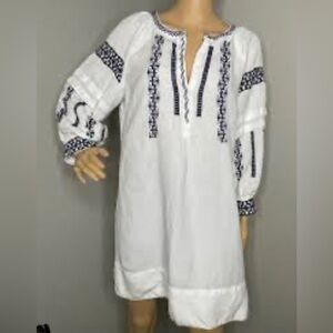 GRACE Sz L Embroidered Sleeves and Front Straight Lines Balloon Sleeves Tunic